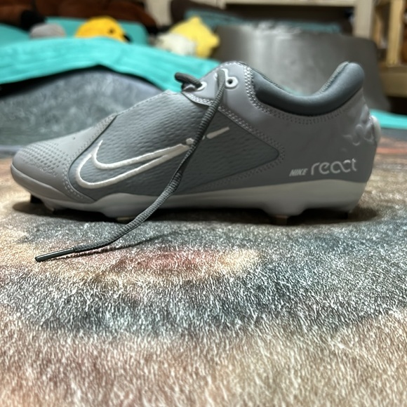 Women’s Nike Gray Hyerpdiamond 4 Elite Metal Softball Cleats Size: 9 - Picture 6 of 15